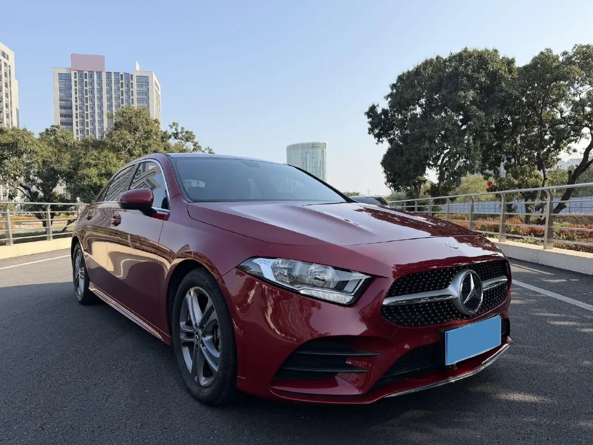 2021 Mercedes-Benz A Class 1.3T 136HP L4 7DCT,autocango,china used car exporter,china ev exporter,chinese used car exporter,chinese used ev exporter
