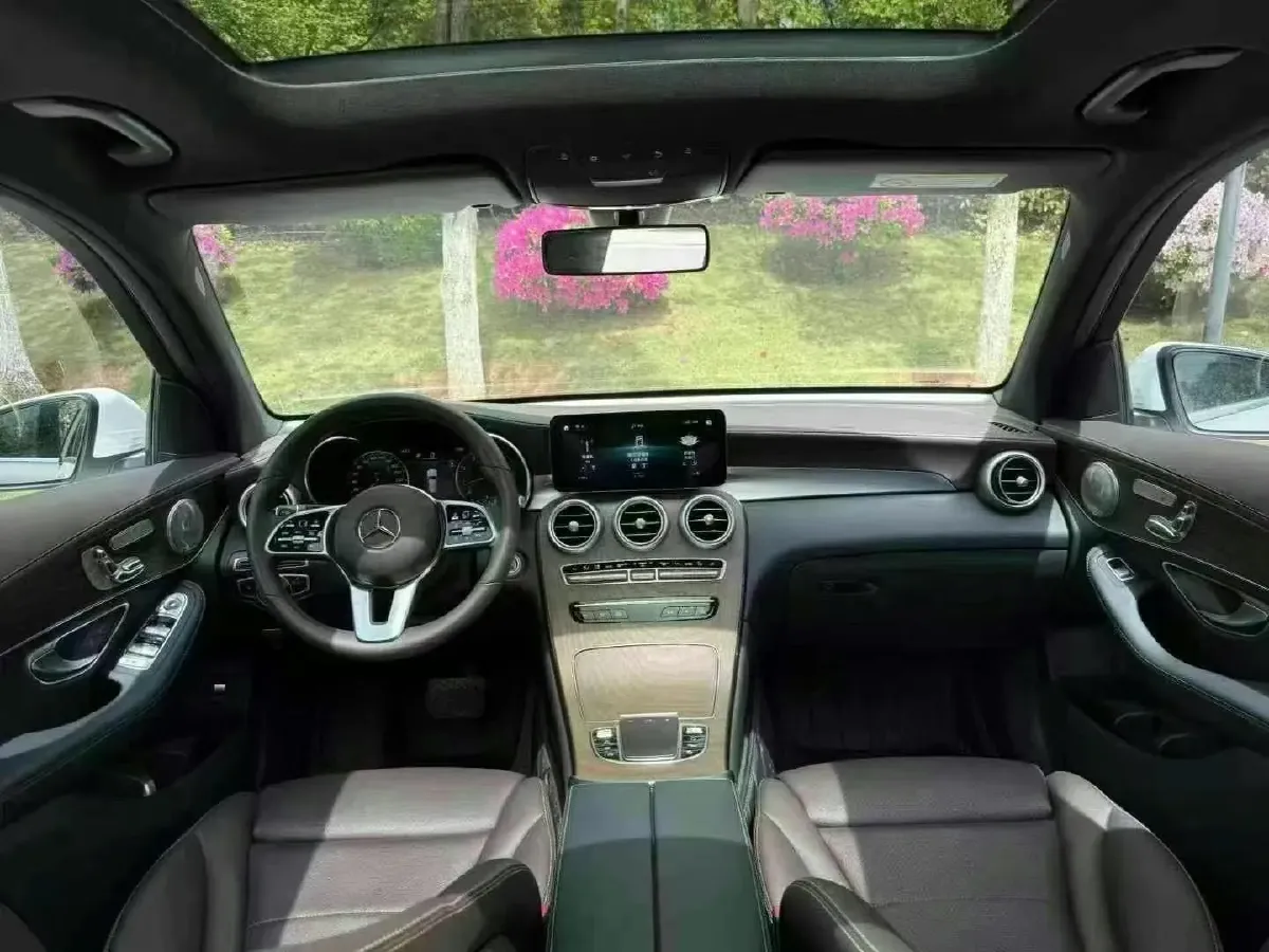 2022 Mercedes-Benz GLC Class 2.0T 258HP L4 9AT,autocango,china used car exporter,china ev exporter,chinese used car exporter,chinese used ev exporter