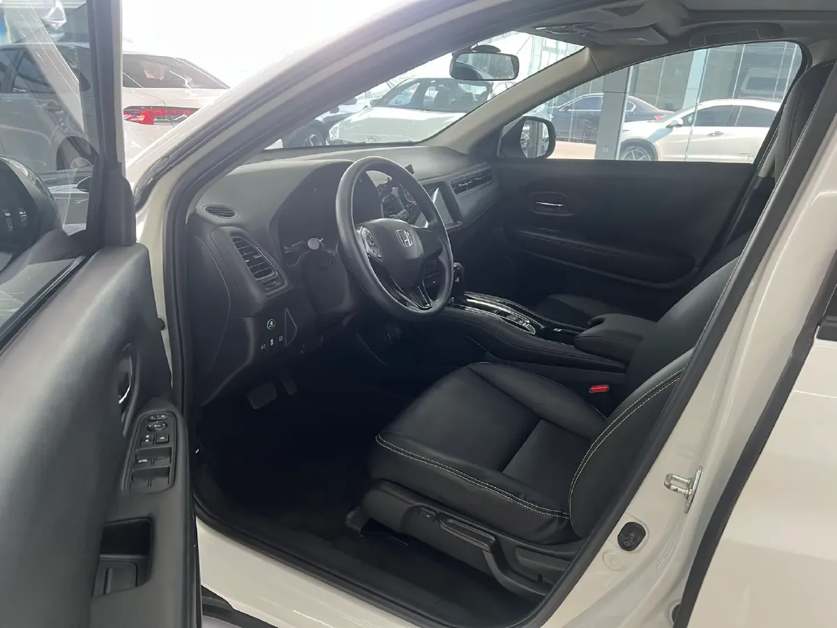 2022 Honda Vezel 1.5L 131HP L4 CVT,autocango,china used car exporter,china ev exporter,chinese used car exporter,chinese used ev exporter