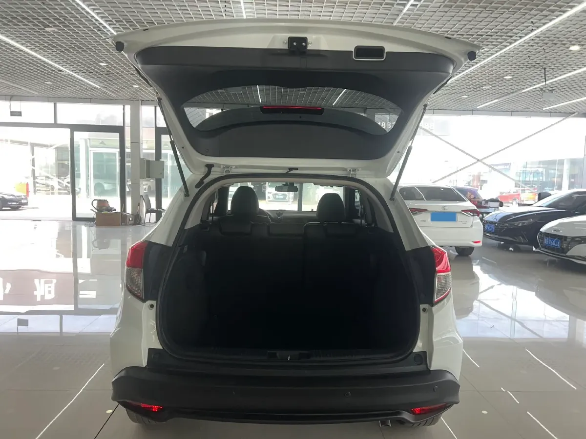 2022 Honda Vezel 1.5L 131HP L4 CVT,autocango,china used car exporter,china ev exporter,chinese used car exporter,chinese used ev exporter