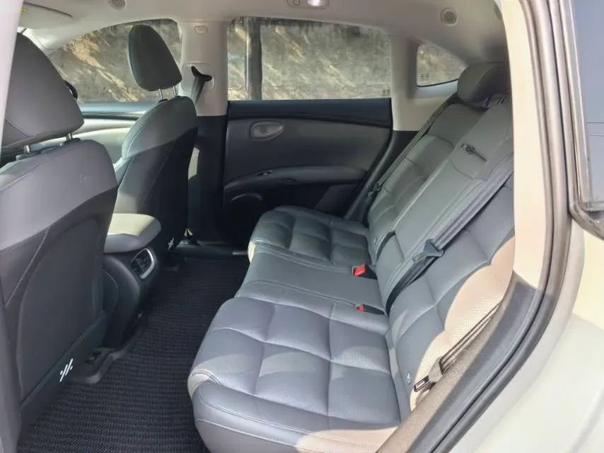 2025 IM LS6 BEV 83KWH,autocango,china used car exporter,china ev exporter,chinese used car exporter,chinese used ev exporter