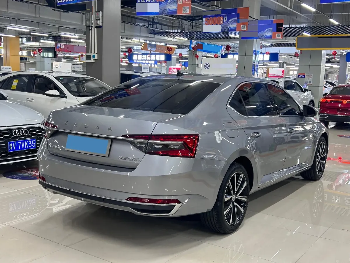 2023 Skoda Superb 1.4T 150HP L4 7DCT,autocango,china used car exporter,china ev exporter,chinese used car exporter,chinese used ev exporter