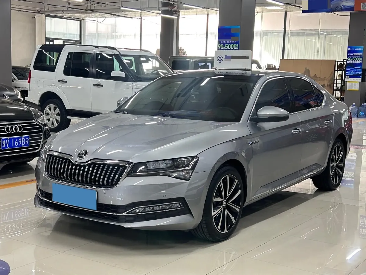 2023 Skoda Superb 1.4T 150HP L4 7DCT,autocango,china used car exporter,china ev exporter,chinese used car exporter,chinese used ev exporter