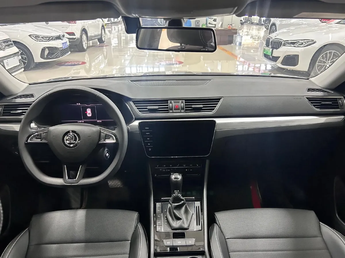 2023 Skoda Superb 1.4T 150HP L4 7DCT,autocango,china used car exporter,china ev exporter,chinese used car exporter,chinese used ev exporter