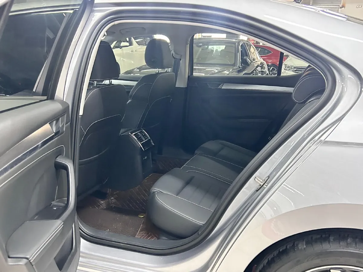2023 Skoda Superb 1.4T 150HP L4 7DCT,autocango,china used car exporter,china ev exporter,chinese used car exporter,chinese used ev exporter
