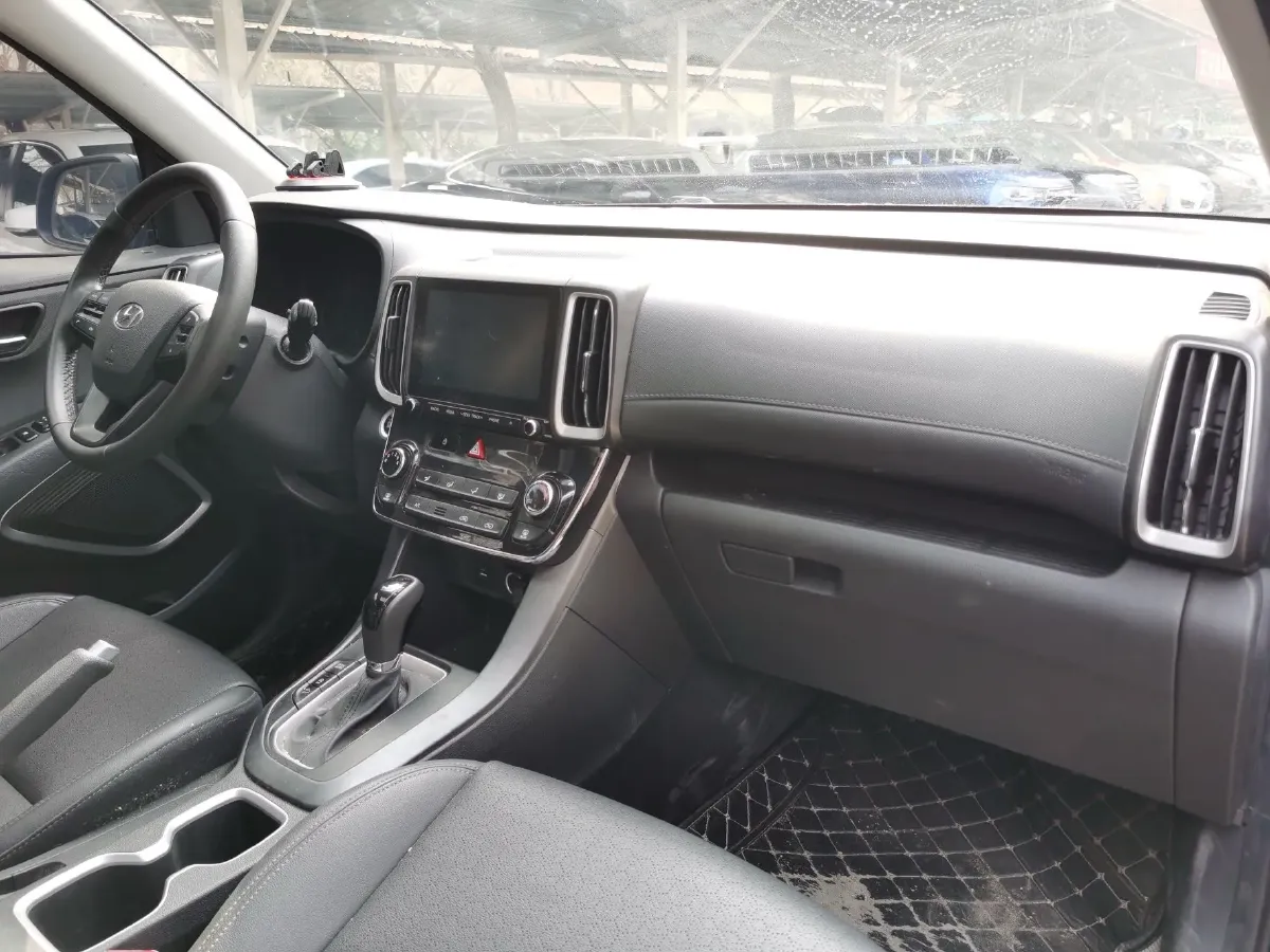 2019 Hyundai ix35 2.0L 160HP L4 6AT,autocango,china used car exporter,china ev exporter,chinese used car exporter,chinese used ev exporter