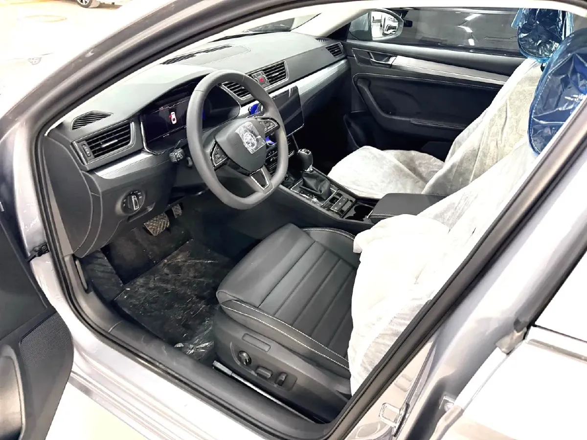 2024 Skoda Superb 1.4T 150HP L4 7DCT,autocango,china used car exporter,china ev exporter,chinese used car exporter,chinese used ev exporter