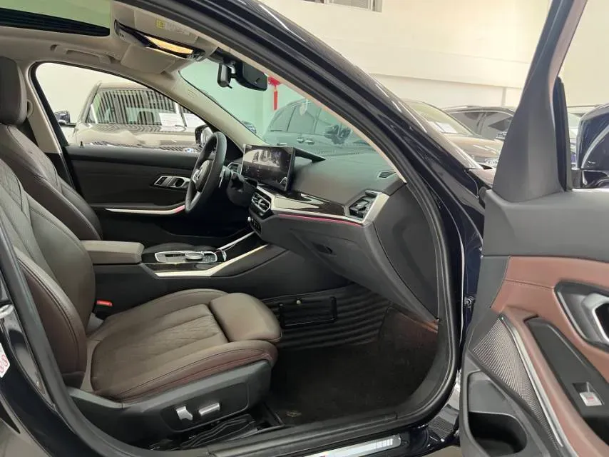 2023 BMW 3 Series 2.0T 184HP L4 8AT,autocango,china used car exporter,china ev exporter,chinese used car exporter,chinese used ev exporter