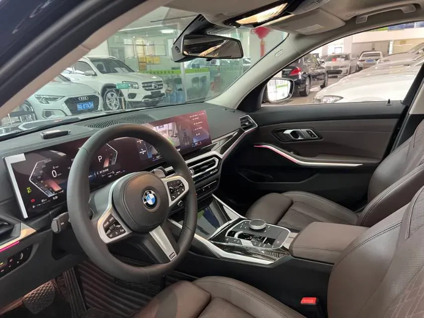 2023 BMW 3 Series 2.0T 184HP L4 8AT,autocango,china used car exporter,china ev exporter,chinese used car exporter,chinese used ev exporter