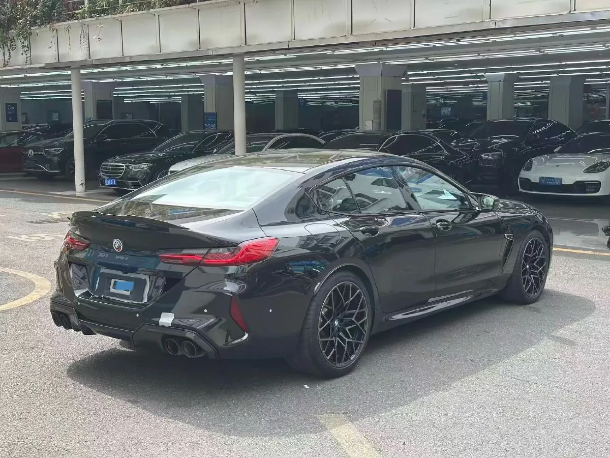 2023 BMW M8 4.4T 625HP V8 8AT,autocango,china used car exporter,china ev exporter,chinese used car exporter,chinese used ev exporter