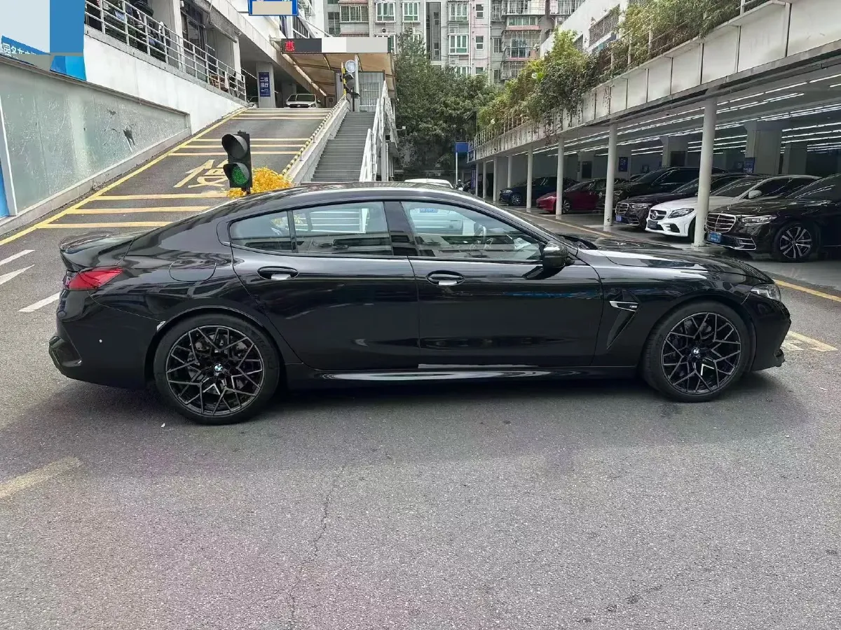 2023 BMW M8 4.4T 625HP V8 8AT,autocango,china used car exporter,china ev exporter,chinese used car exporter,chinese used ev exporter
