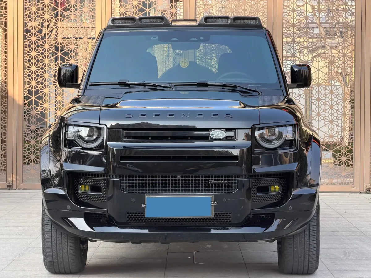 2023 Land Rover Defender 3.0T 400HP L6 8AT,autocango,china used car exporter,china ev exporter,chinese used car exporter,chinese used ev exporter