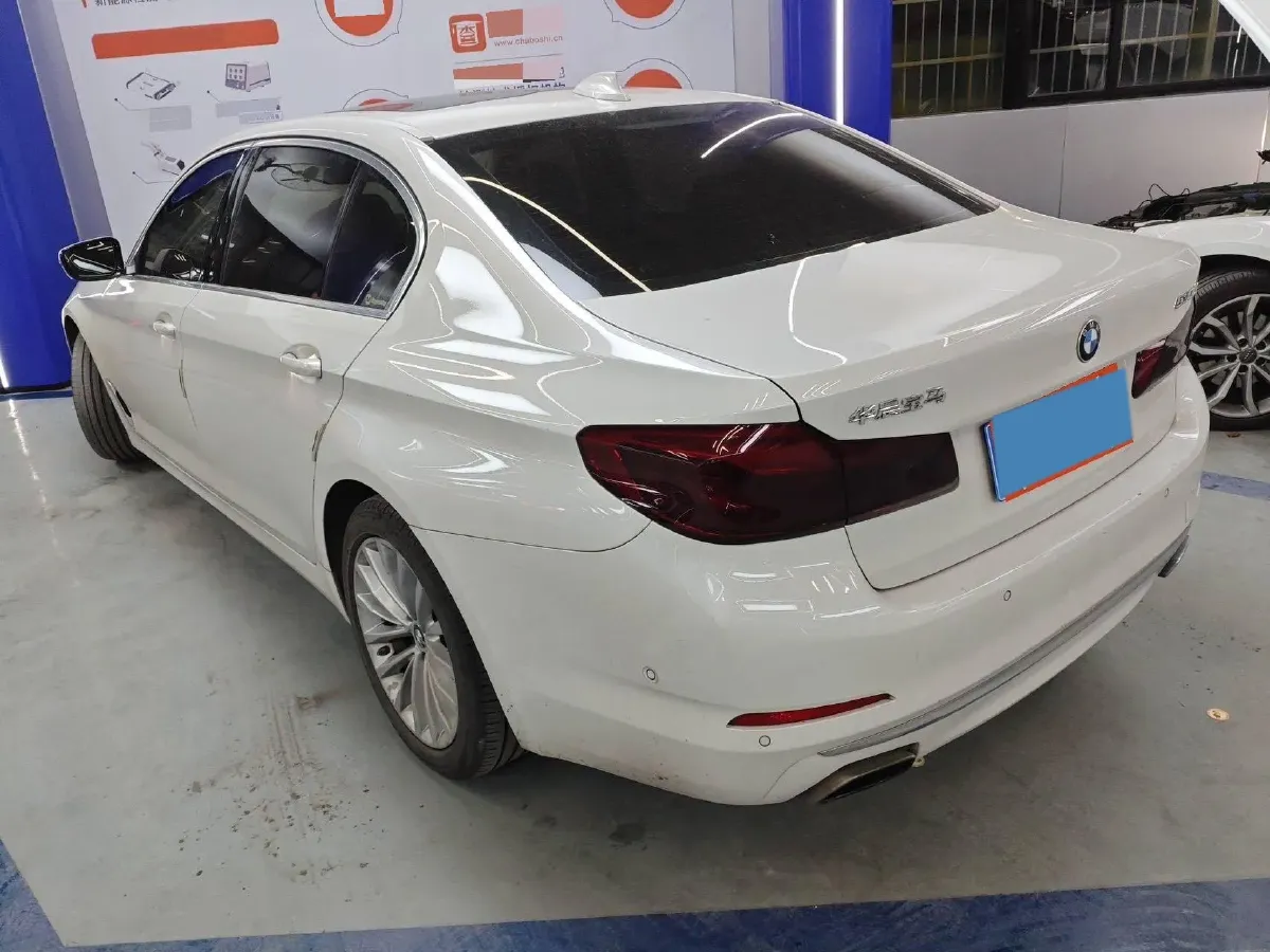 2020 BMW 5 Series 2.0T 252HP L4 8AT,autocango,china used car exporter,china ev exporter,chinese used car exporter,chinese used ev exporter