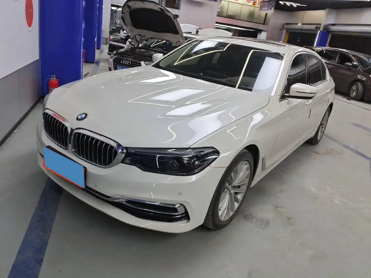 2020 BMW 5 Series 2.0T 252HP L4 8AT,autocango,china used car exporter,china ev exporter,chinese used car exporter,chinese used ev exporter