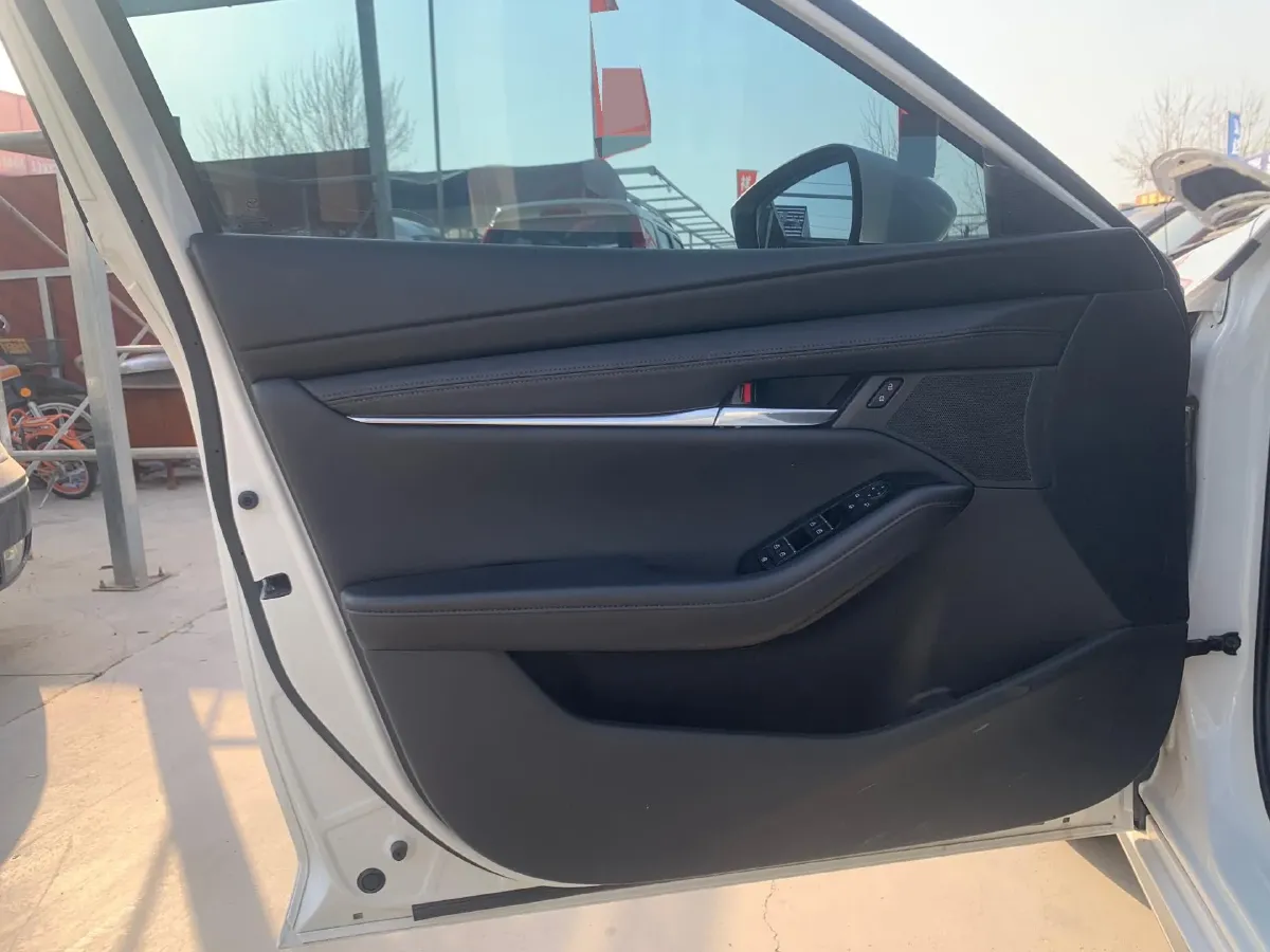 2021 Mazda 3 Axela 2.0L 158HP L4 6AT,autocango,china used car exporter,china ev exporter,chinese used car exporter,chinese used ev exporter