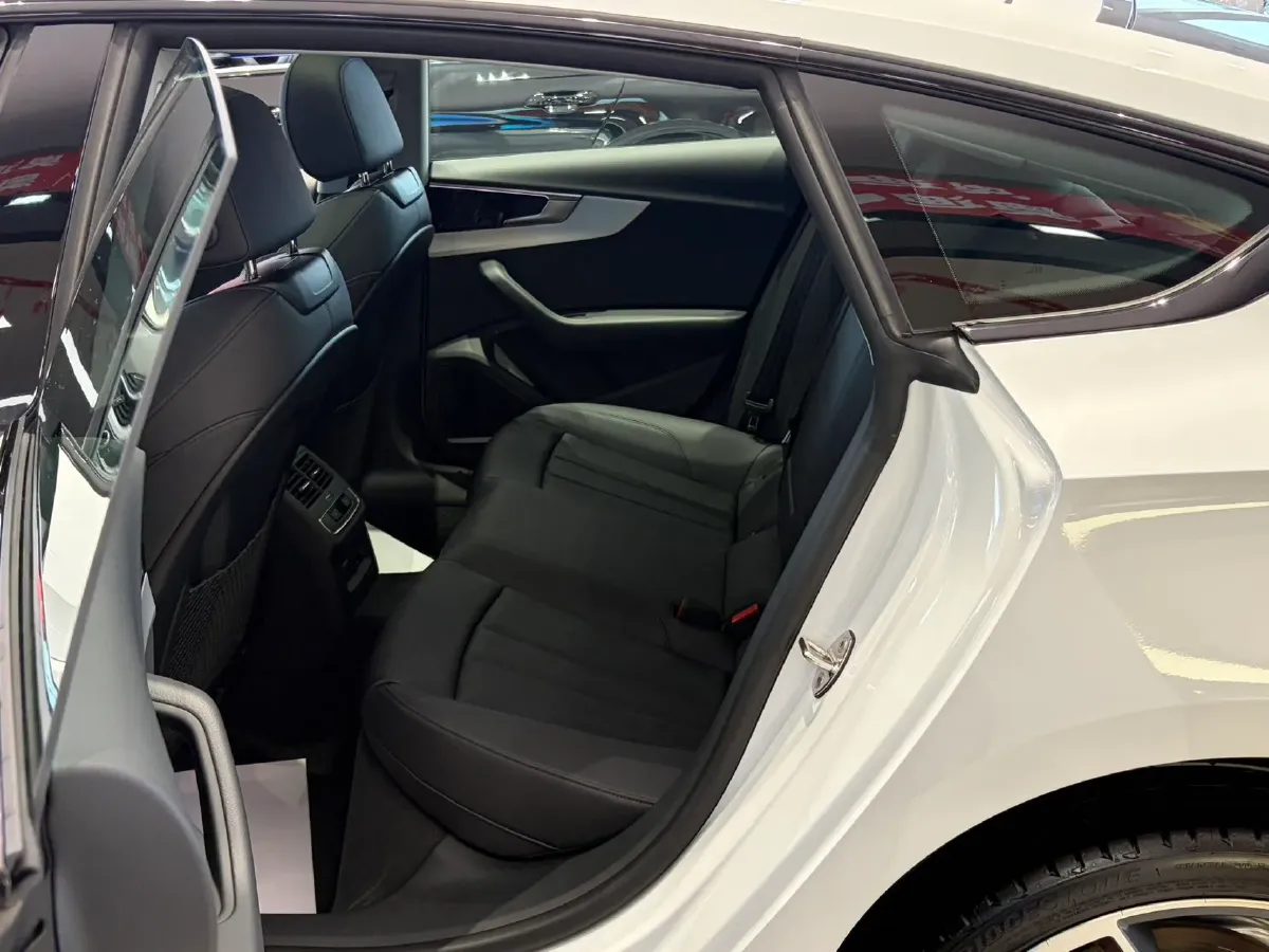 2024 Audi A5 2.0T 204HP L4 7DCT,autocango,china used car exporter,china ev exporter,chinese used car exporter,chinese used ev exporter