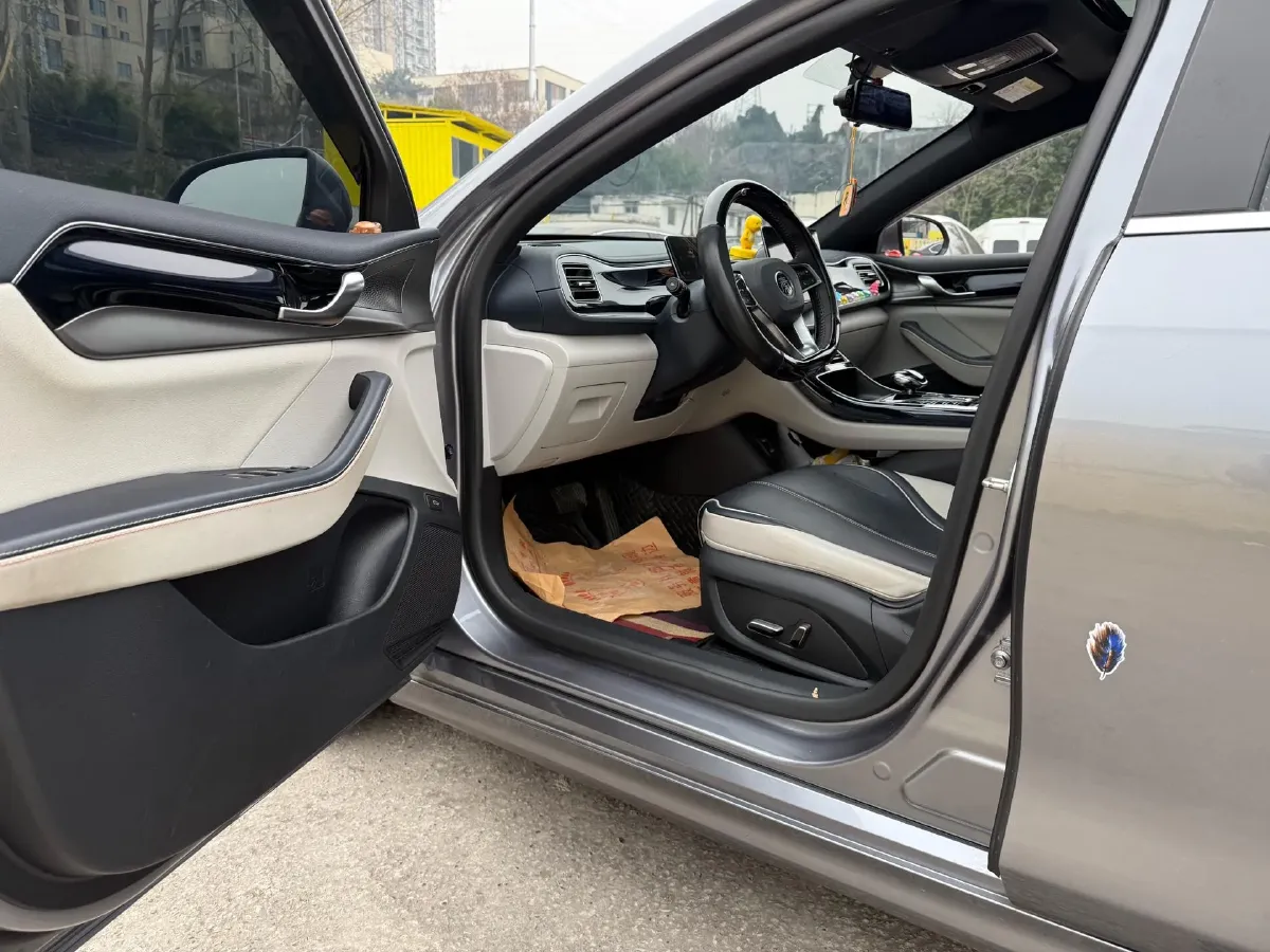 2021 Haval F7 1.5T 169HP L4 7DCT,autocango,china used car exporter,china ev exporter,chinese used car exporter,chinese used ev exporter