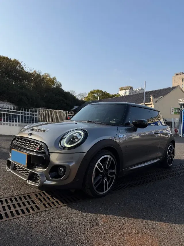 2021 MINI MINI 2.0T 192HP L4 7DCT,autocango,china used car exporter,china ev exporter,chinese used car exporter,chinese used ev exporter