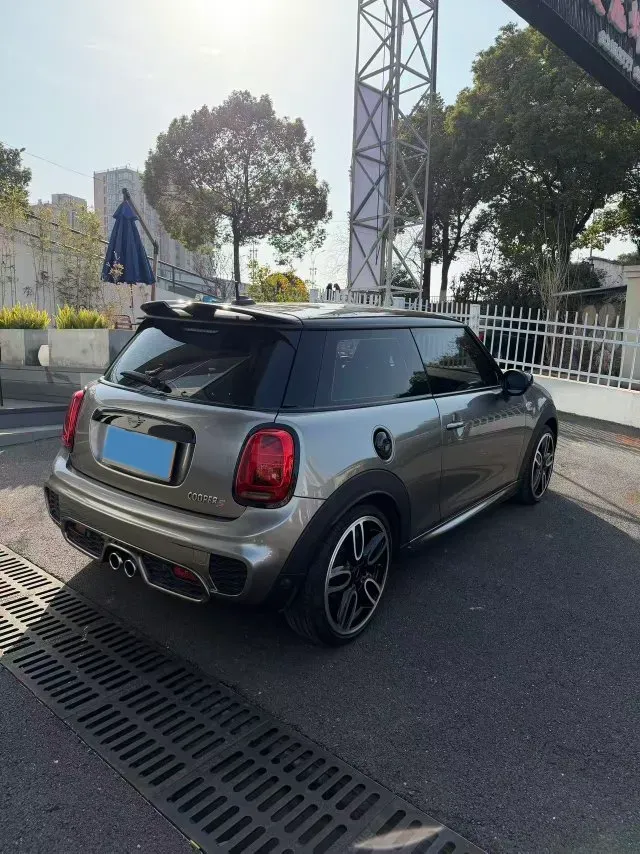 2021 MINI MINI 2.0T 192HP L4 7DCT,autocango,china used car exporter,china ev exporter,chinese used car exporter,chinese used ev exporter