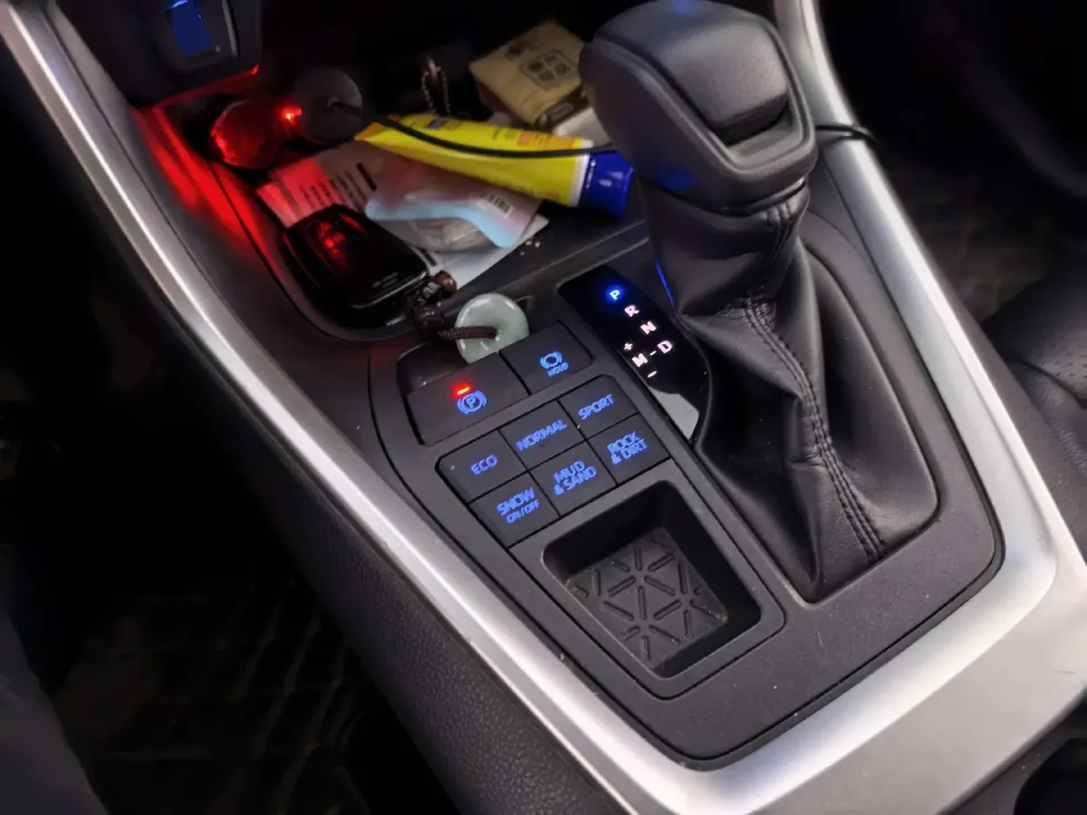 2020 Toyota RAV4 2.0L 171HP L4 CVT,autocango,china used car exporter,china ev exporter,chinese used car exporter,chinese used ev exporter