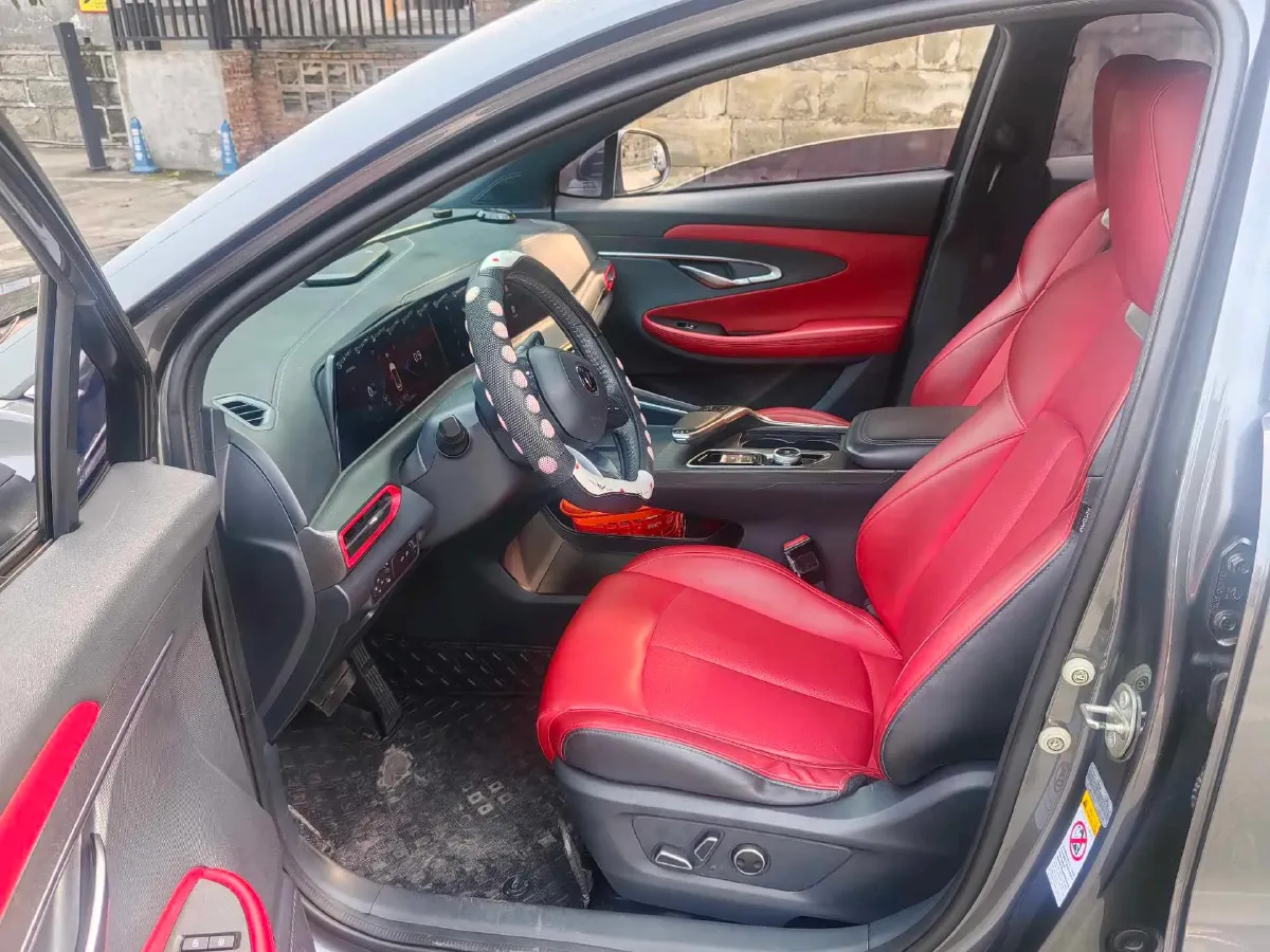 2020 ChangAn UNI-T 1.5T 180HP L4 7DCT,autocango,china used car exporter,china ev exporter,chinese used car exporter,chinese used ev exporter