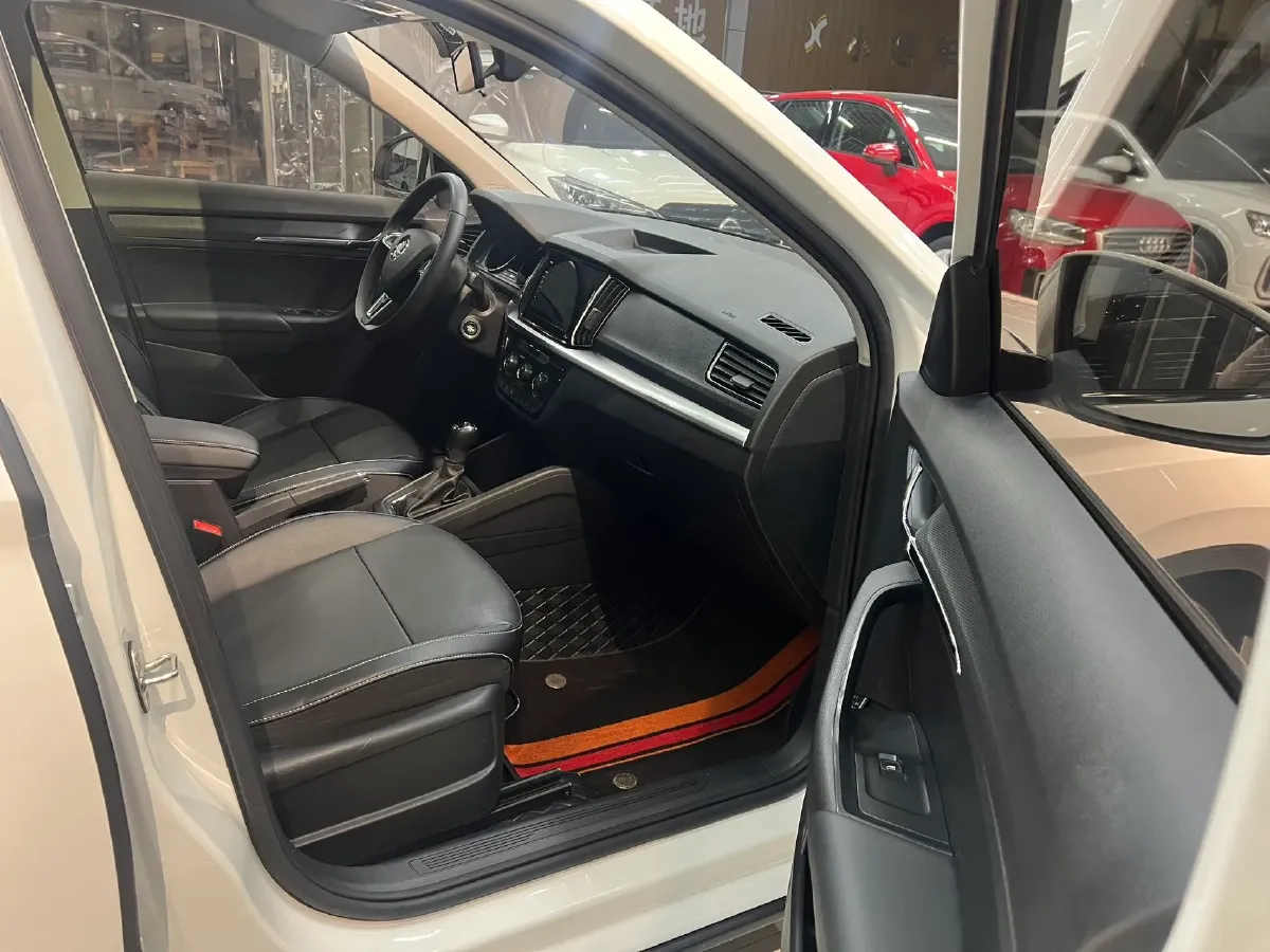 2021 Skoda Kamiq 1.5L 112HP L4 6AT,autocango,china used car exporter,china ev exporter,chinese used car exporter,chinese used ev exporter