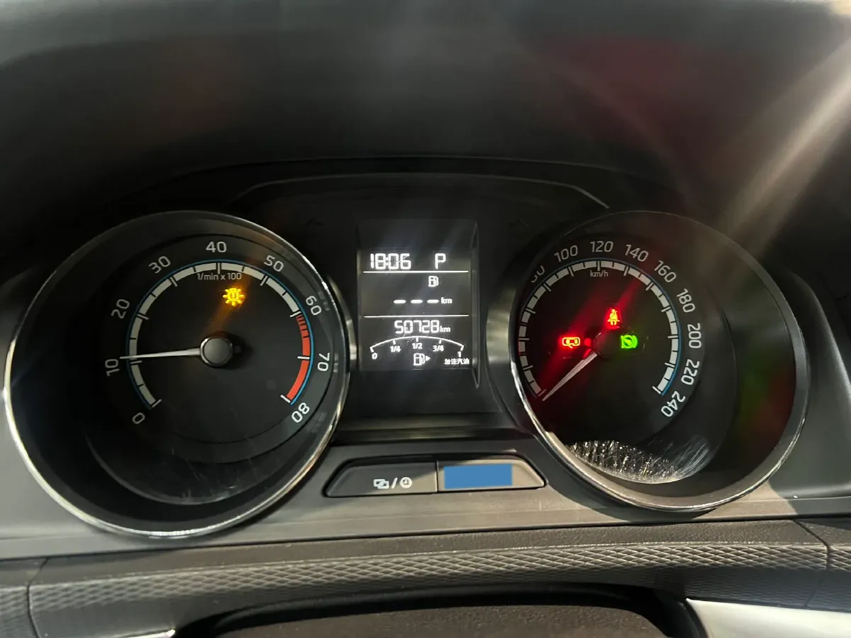 2021 Skoda Kamiq 1.5L 112HP L4 6AT,autocango,china used car exporter,china ev exporter,chinese used car exporter,chinese used ev exporter