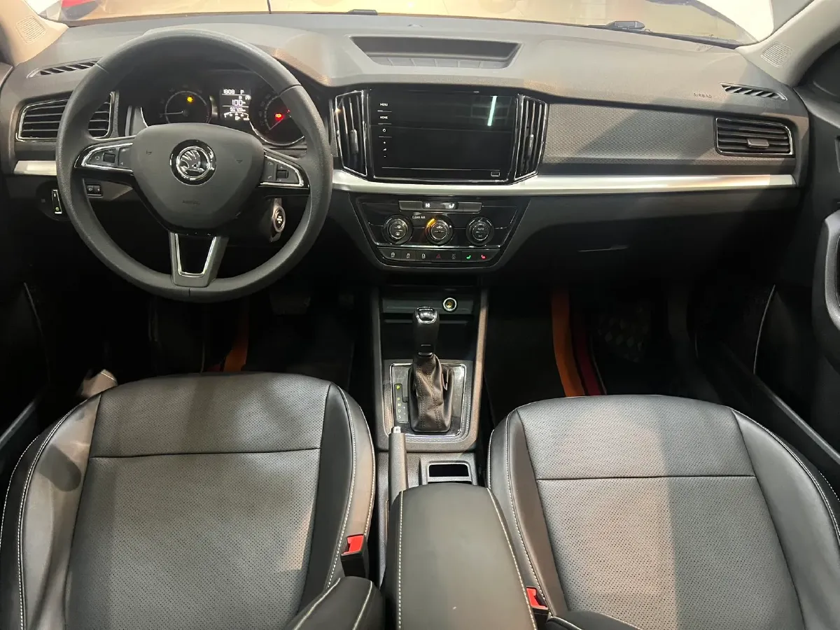 2021 Skoda Kamiq 1.5L 112HP L4 6AT,autocango,china used car exporter,china ev exporter,chinese used car exporter,chinese used ev exporter