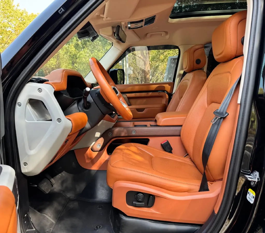 2023 Land Rover Defender 3.0T 400HP L6 8AT,autocango,china used car exporter,china ev exporter,chinese used car exporter,chinese used ev exporter