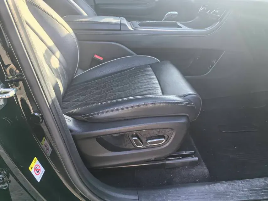 2022 GAC Trumpchi GS8 2.0T 252HP L4 8AT,autocango,china used car exporter,china ev exporter,chinese used car exporter,chinese used ev exporter