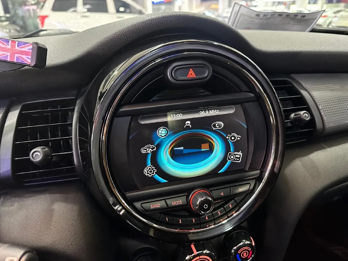 2016 MINI MINI 1.5T 136HP L3 6AT,autocango,china used car exporter,china ev exporter,chinese used car exporter,chinese used ev exporter