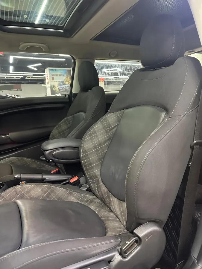 2016 MINI MINI 1.5T 136HP L3 6AT,autocango,china used car exporter,china ev exporter,chinese used car exporter,chinese used ev exporter