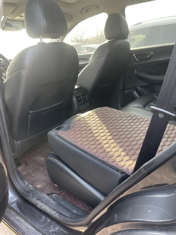 2021 Roewe RX5 1.5T 181HP L4 7DCT,autocango,china used car exporter,china ev exporter,chinese used car exporter,chinese used ev exporter