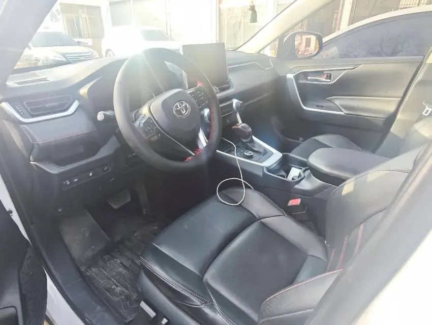 2021 Toyota Wildlander 2.5L 180HP L4 E-CVT PHEV 15.984KWH,autocango,china used car exporter,china ev exporter,chinese used car exporter,chinese used ev exporter