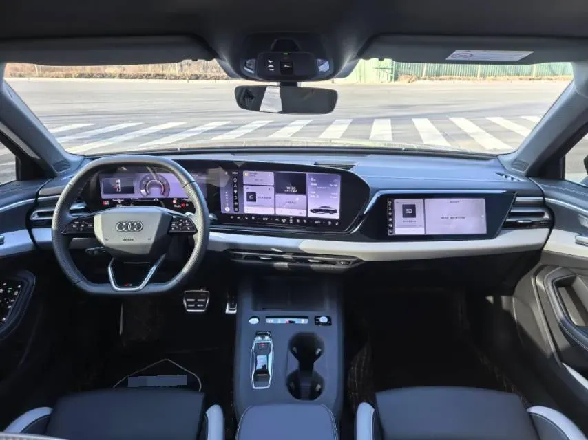 2026 Audi A5L 2.0T 204HP L4 7DCT,autocango,china used car exporter,china ev exporter,chinese used car exporter,chinese used ev exporter