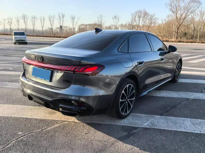 2026 Audi A5L 2.0T 204HP L4 7DCT,autocango,china used car exporter,china ev exporter,chinese used car exporter,chinese used ev exporter