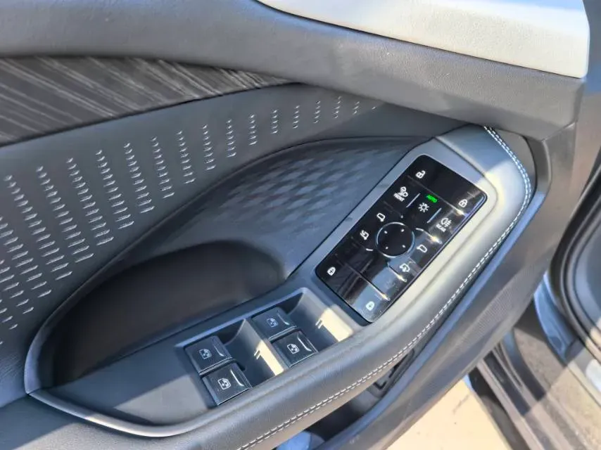 2026 Audi A5L 2.0T 204HP L4 7DCT,autocango,china used car exporter,china ev exporter,chinese used car exporter,chinese used ev exporter