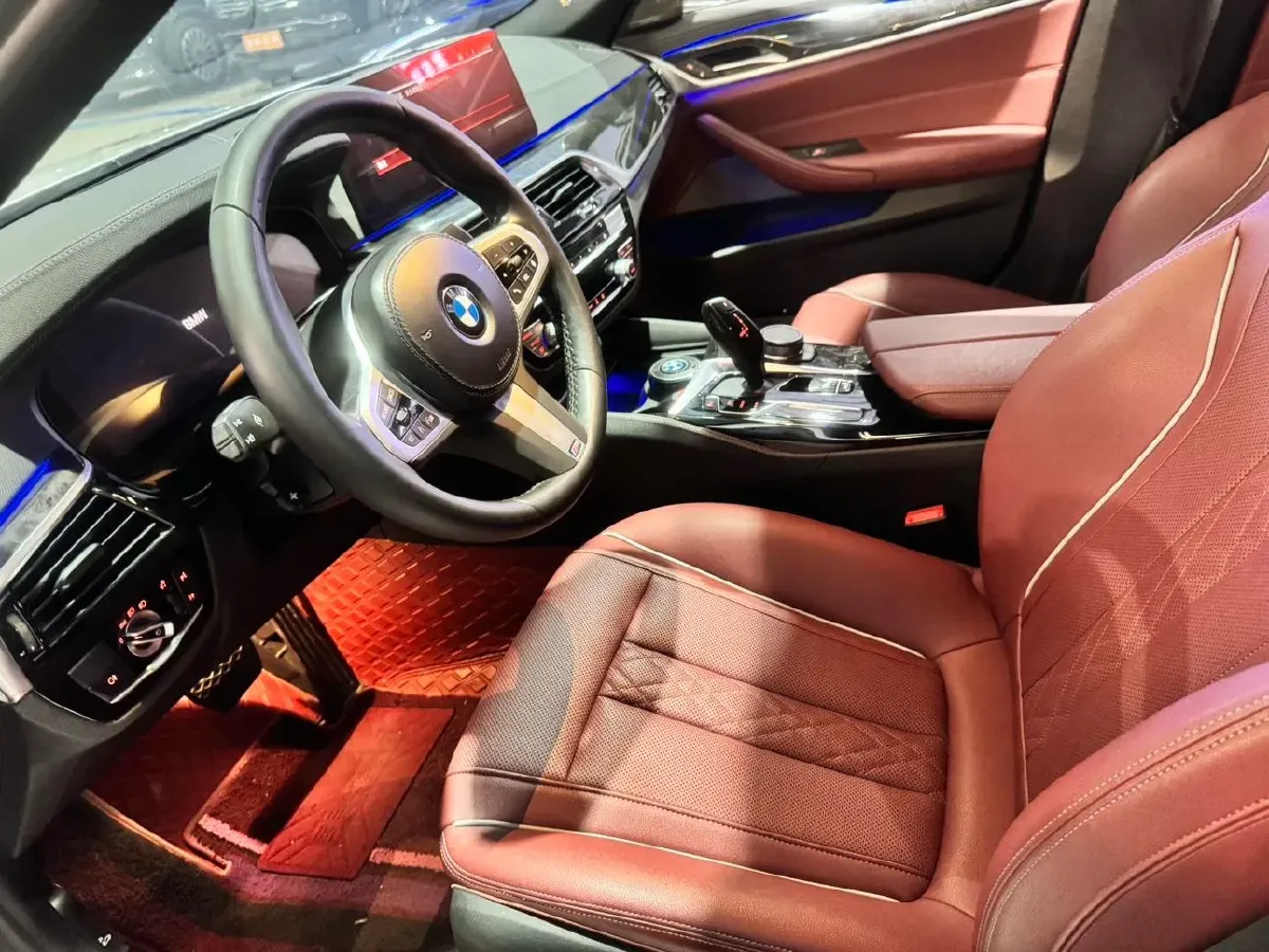 2022 BMW 5 Series 2.0T 184HP L4 8AT,autocango,china used car exporter,china ev exporter,chinese used car exporter,chinese used ev exporter