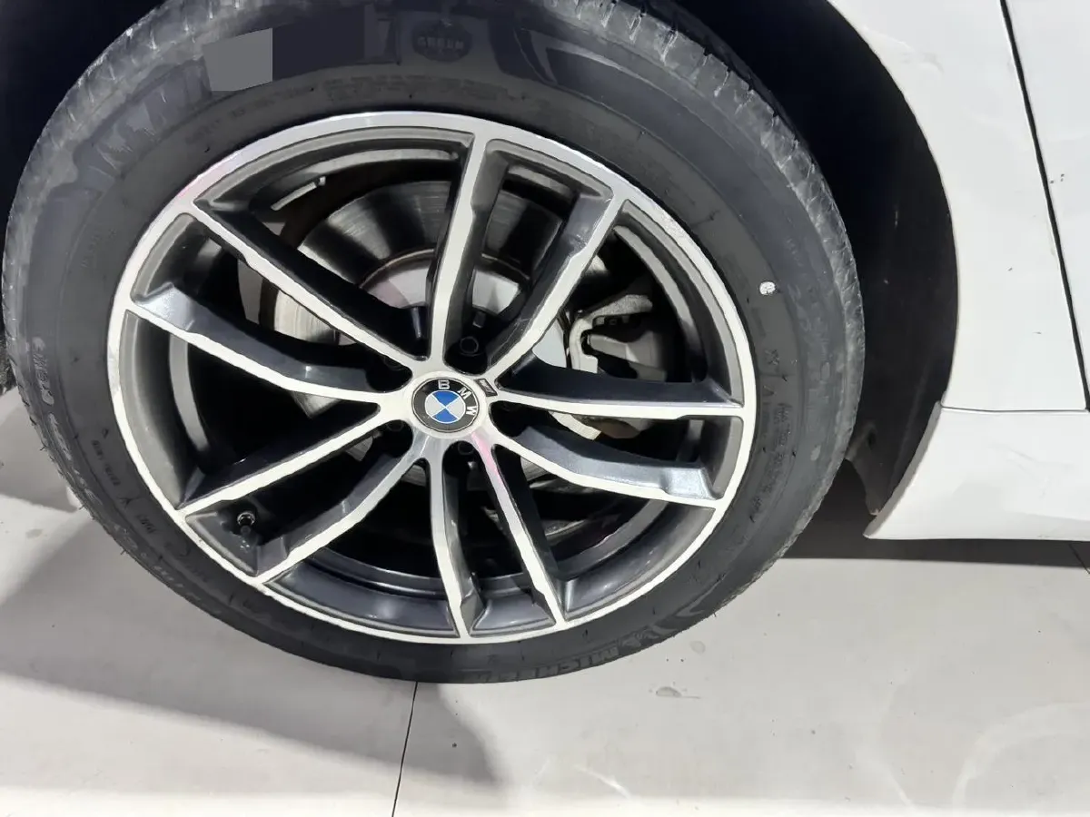 2022 BMW 5 Series 2.0T 184HP L4 8AT,autocango,china used car exporter,china ev exporter,chinese used car exporter,chinese used ev exporter