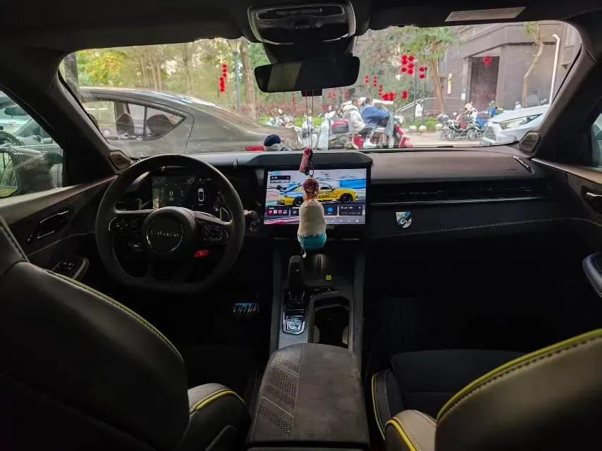 2023 Tank 300 2.0T 227HP L4 8AT,autocango,china used car exporter,china ev exporter,chinese used car exporter,chinese used ev exporter