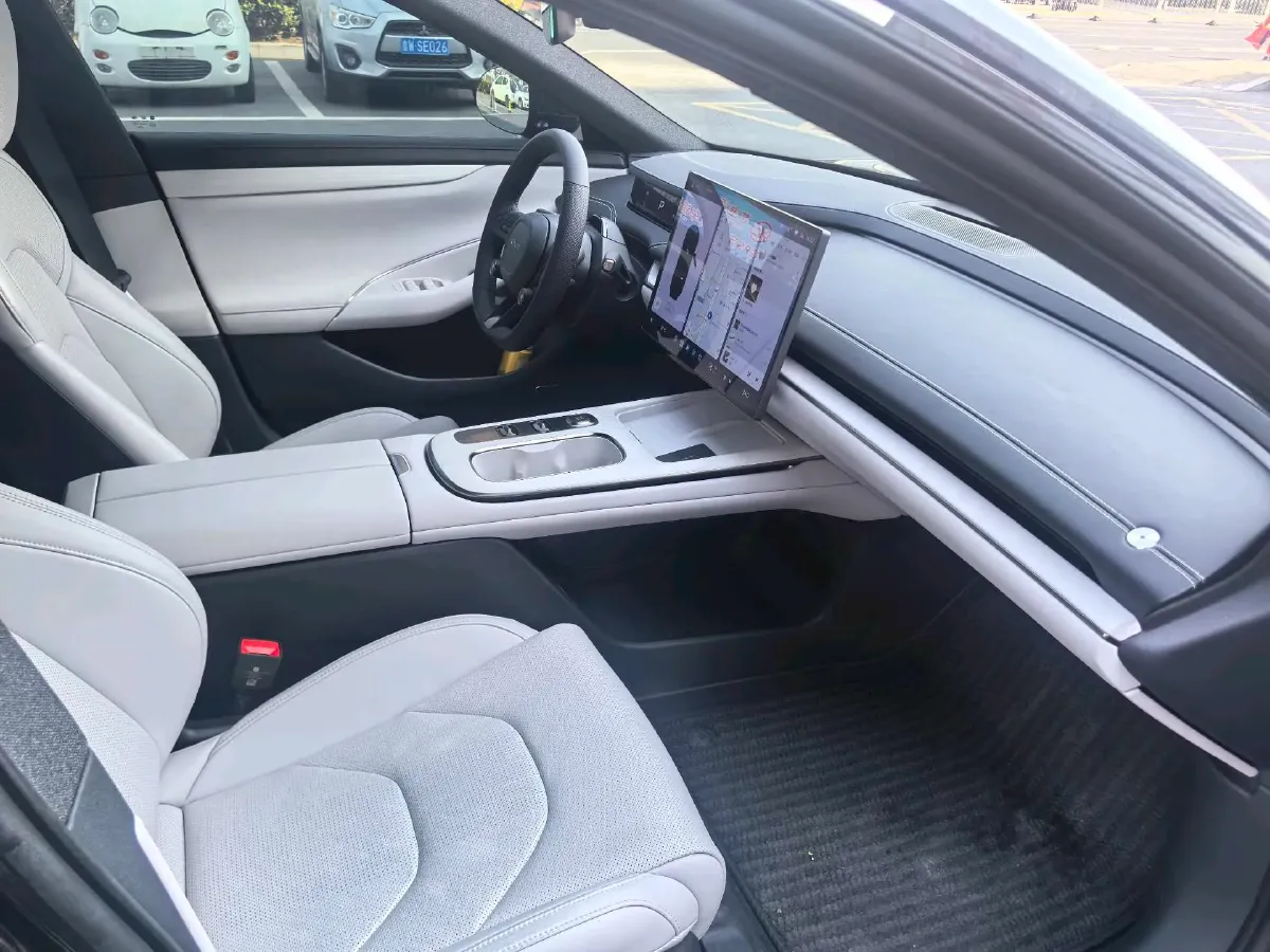 2024 MI SU7 BEV 73.6KWH,autocango,china used car exporter,china ev exporter,chinese used car exporter,chinese used ev exporter