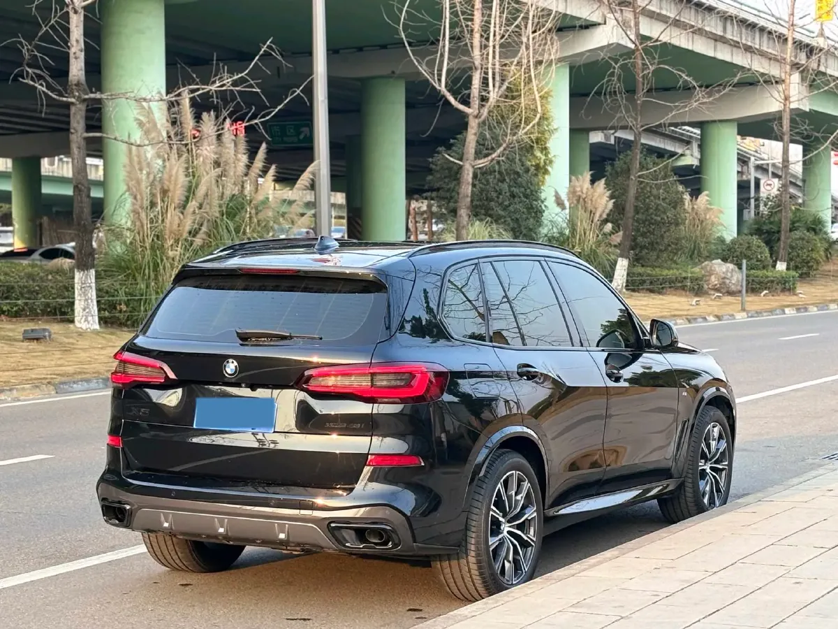 2021 BMW X5 3.0T 340HP L6 8AT,autocango,china used car exporter,china ev exporter,chinese used car exporter,chinese used ev exporter