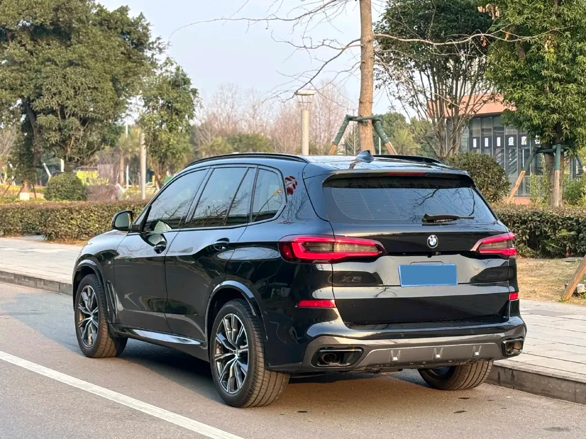 2021 BMW X5 3.0T 340HP L6 8AT,autocango,china used car exporter,china ev exporter,chinese used car exporter,chinese used ev exporter