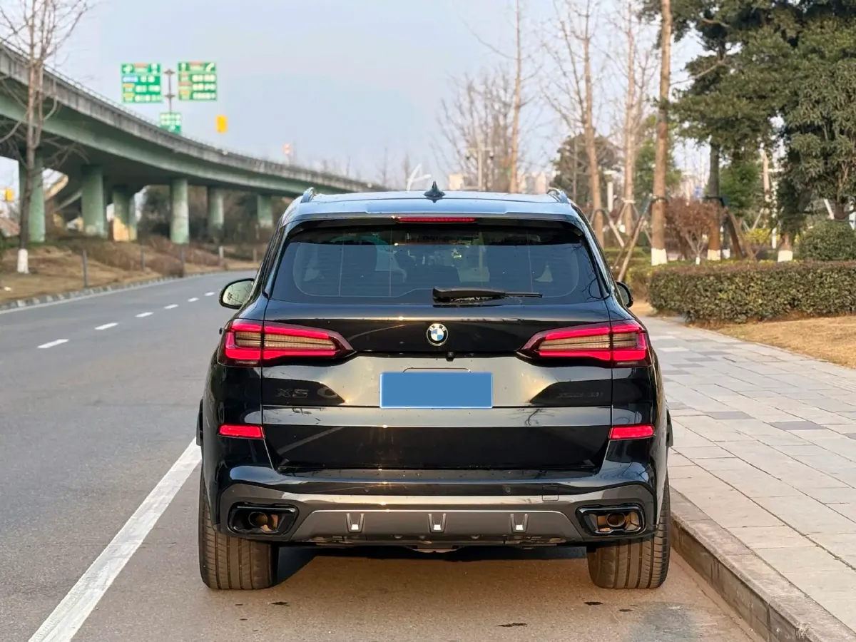 2021 BMW X5 3.0T 340HP L6 8AT,autocango,china used car exporter,china ev exporter,chinese used car exporter,chinese used ev exporter