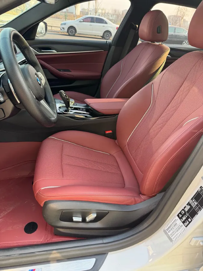 2023 BMW 5 Series 2.0T 245HP L4 8AT,autocango,china used car exporter,china ev exporter,chinese used car exporter,chinese used ev exporter