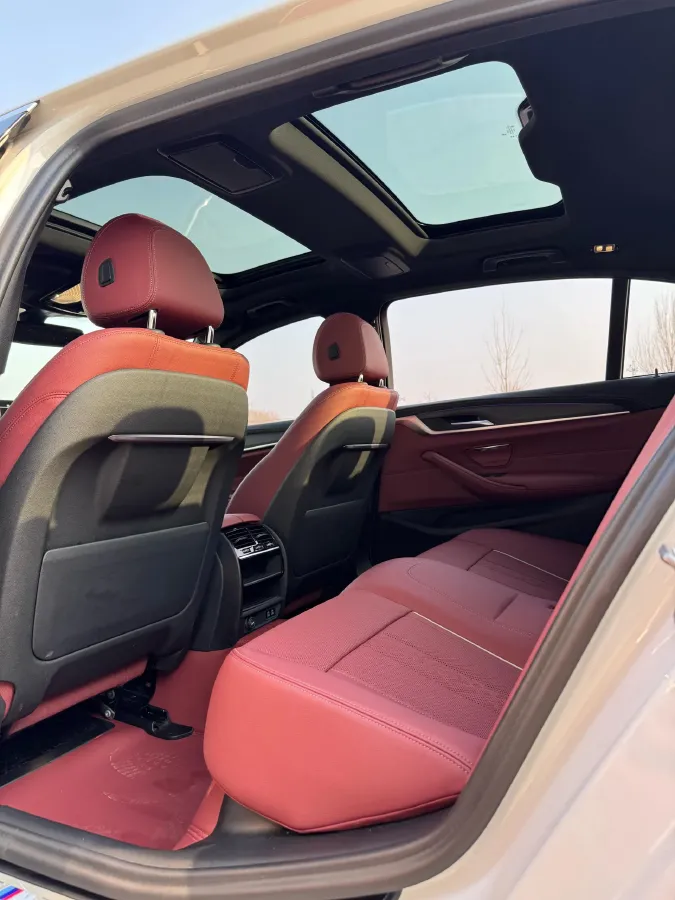 2023 BMW 5 Series 2.0T 245HP L4 8AT,autocango,china used car exporter,china ev exporter,chinese used car exporter,chinese used ev exporter