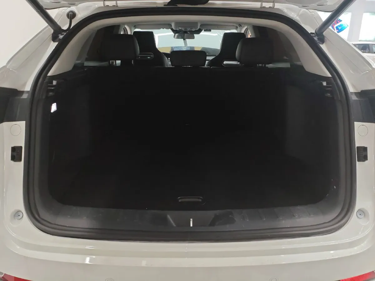 2021 ChangAn UNI-K 2.0T 233HP L4 8AT,autocango,china used car exporter,china ev exporter,chinese used car exporter,chinese used ev exporter