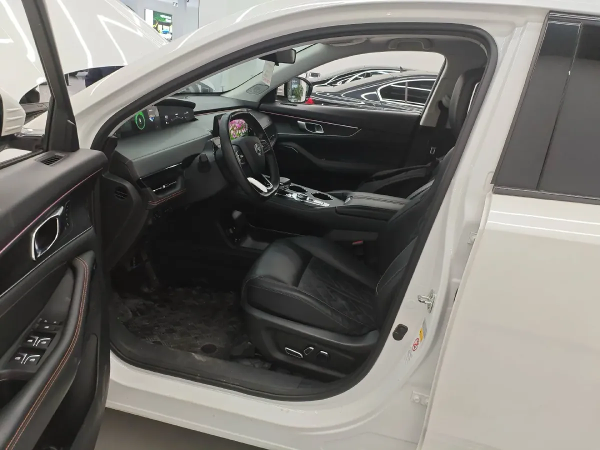 2021 ChangAn UNI-K 2.0T 233HP L4 8AT,autocango,china used car exporter,china ev exporter,chinese used car exporter,chinese used ev exporter