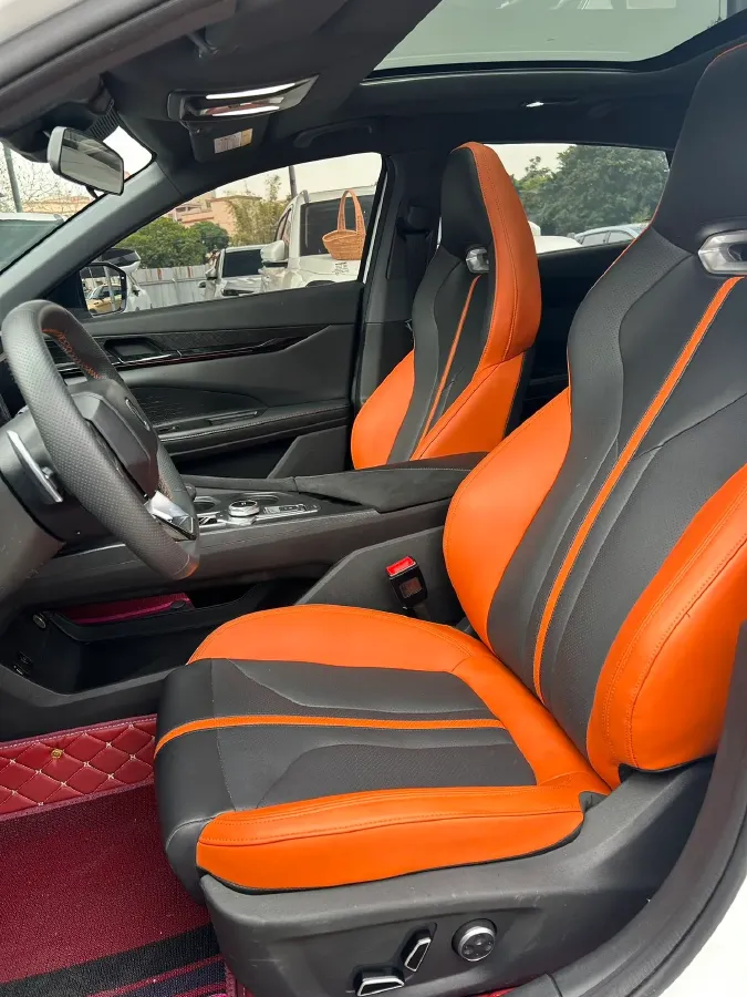 2024 ChangAn UNI-V 1.5T 188HP L4 7DCT,autocango,china used car exporter,china ev exporter,chinese used car exporter,chinese used ev exporter