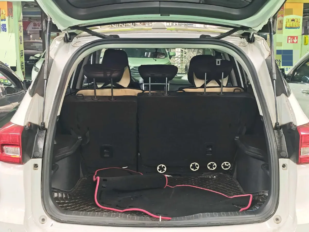 2019 Haval M6 1.5T 150HP L4 6MT,autocango,china used car exporter,china ev exporter,chinese used car exporter,chinese used ev exporter